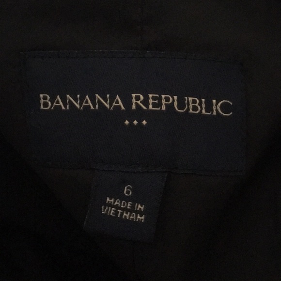 Banana Republic Black Blazer. Size 6 - Picture 5 of 6